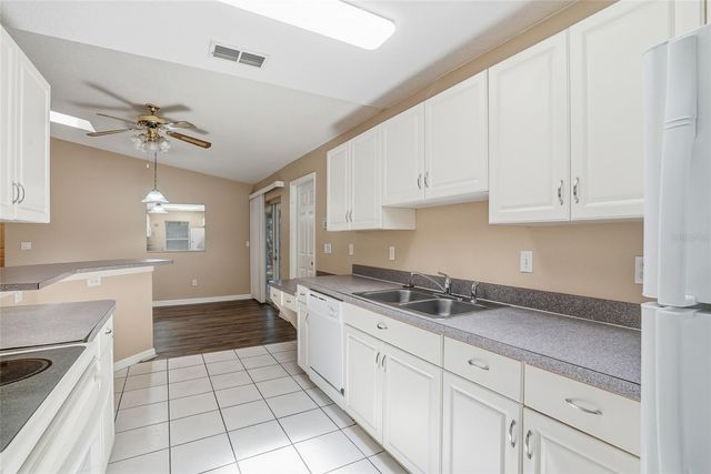 4717 LAKEWOOD DRIVE, Seffner, FL 33584