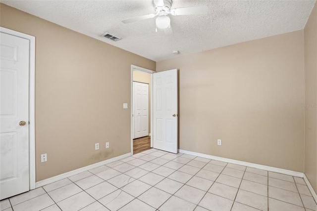 4717 LAKEWOOD DRIVE, Seffner, FL 33584