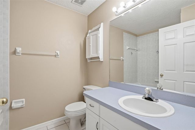 4717 LAKEWOOD DRIVE, Seffner, FL 33584