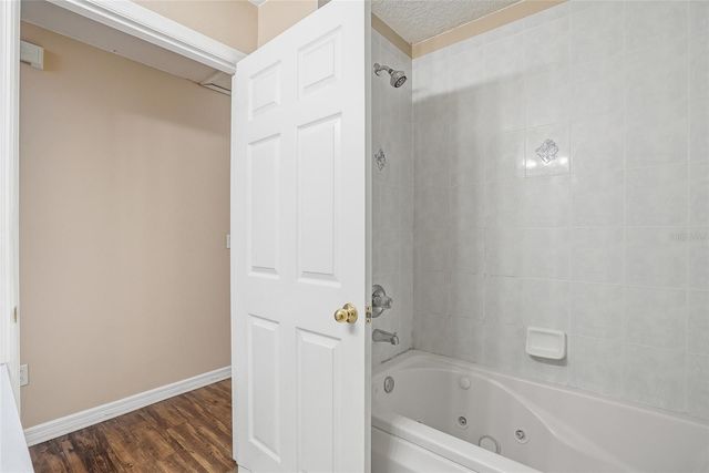 4717 LAKEWOOD DRIVE, Seffner, FL 33584