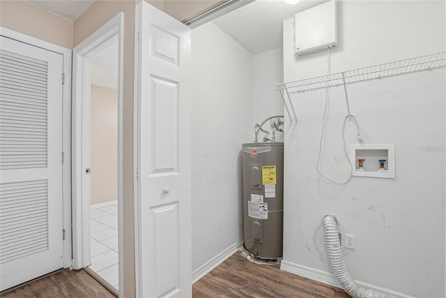 4717 LAKEWOOD DRIVE, Seffner, FL 33584