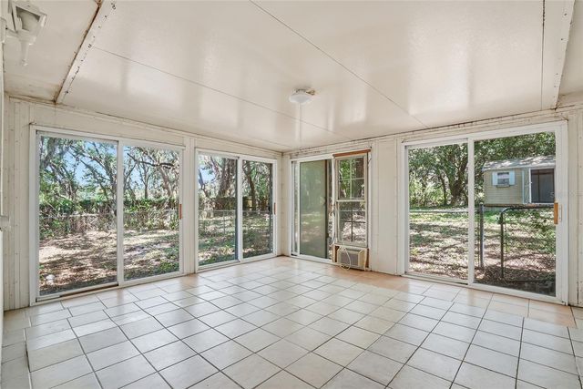 4717 LAKEWOOD DRIVE, Seffner, FL 33584