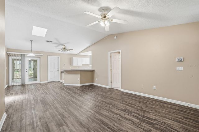 4717 LAKEWOOD DRIVE, Seffner, FL 33584