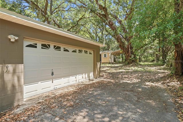 4717 LAKEWOOD DRIVE, Seffner, FL 33584