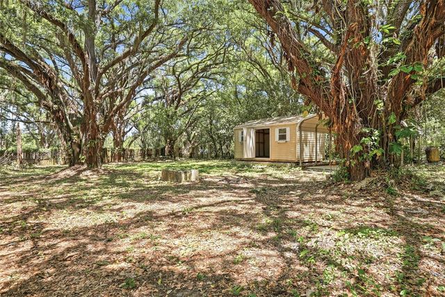 4717 LAKEWOOD DRIVE, Seffner, FL 33584