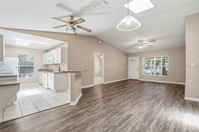 4717 LAKEWOOD DRIVE, Seffner, FL 33584