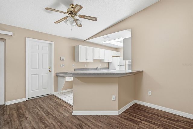 4717 LAKEWOOD DRIVE, Seffner, FL 33584