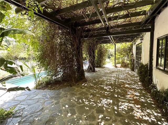 4217 Fair Avenue, Studio City, CA 91602
