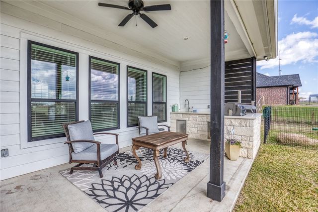 233 Randi Road, Bellville, TX 77418