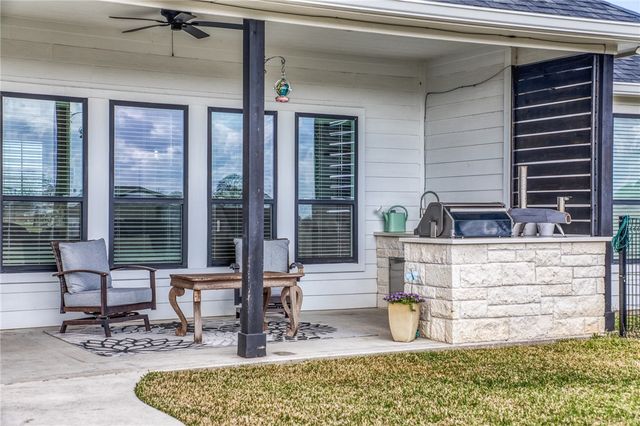 233 Randi Road, Bellville, TX 77418