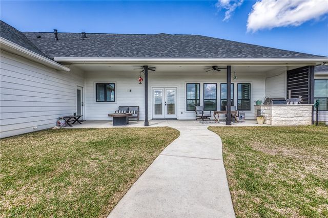 233 Randi Road, Bellville, TX 77418