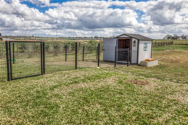 233 Randi Road, Bellville, TX 77418