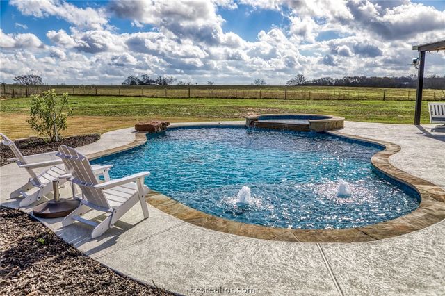 233 Randi Road, Bellville, TX 77418