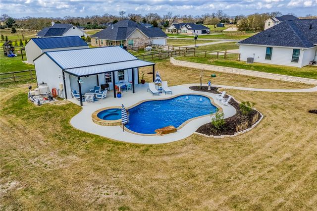 233 Randi Road, Bellville, TX 77418