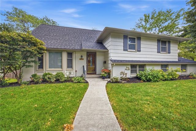 7419 Booth Street, Prairie Village, KS 66208