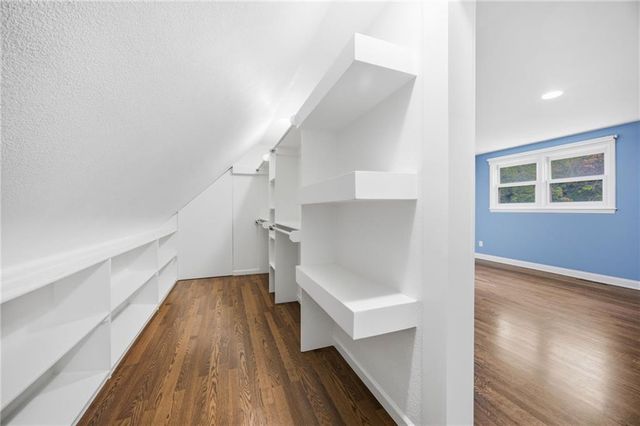 7419 Booth Street, Prairie Village, KS 66208