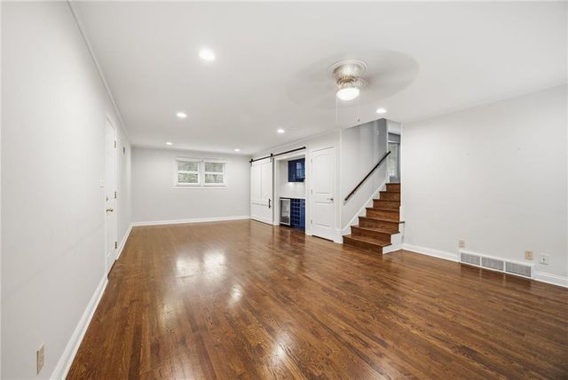 7419 Booth Street, Prairie Village, KS 66208