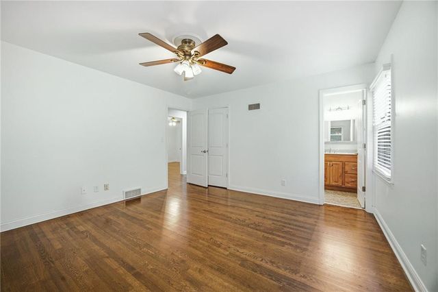7419 Booth Street, Prairie Village, KS 66208