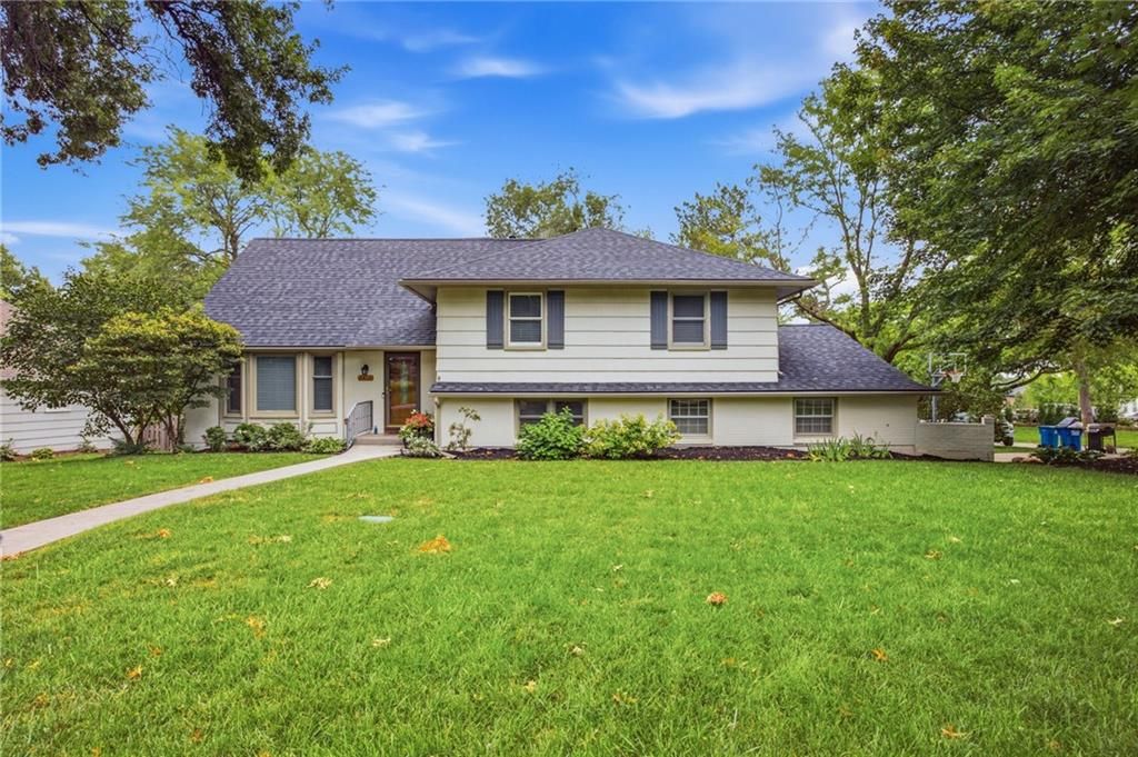 7419 Booth Street, Prairie Village, KS 66208