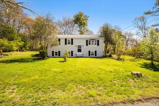 22 Avery Rd, Bourne, MA 02559
