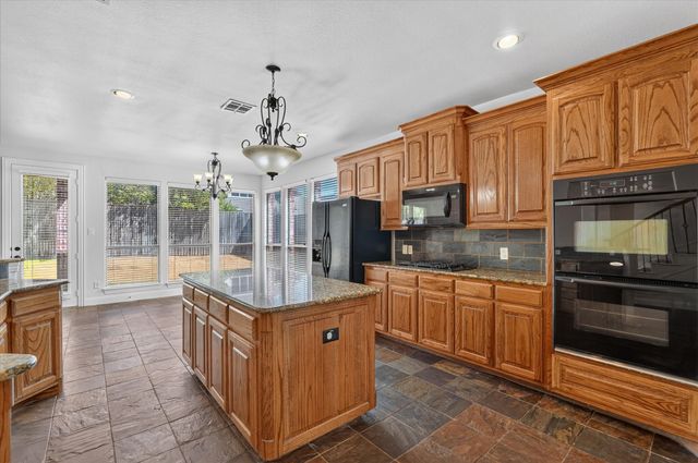 7511 Courtney Circle, Sachse, TX 75048