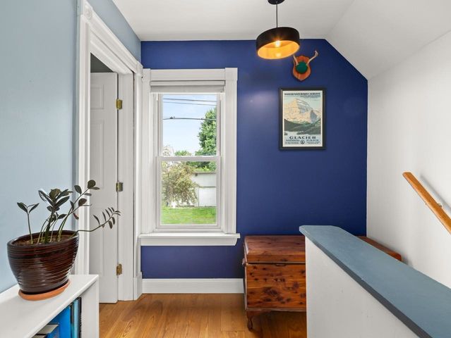 11 Poplar Street, Burlington, VT 05401