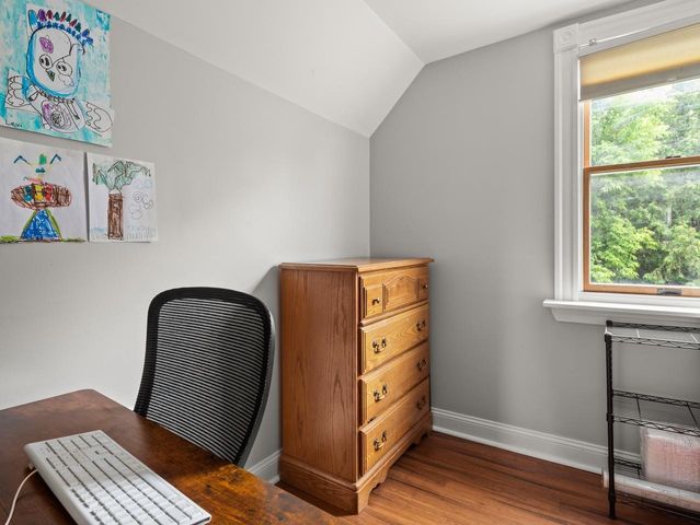 11 Poplar Street, Burlington, VT 05401