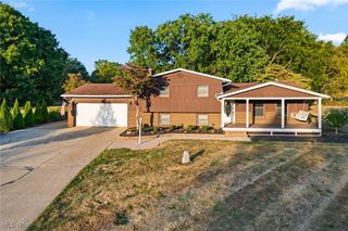 1581 Poppy Drive NW, Mogadore, OH 44260