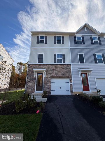 54 SILVERBELL AVE, Berlin, NJ 08009