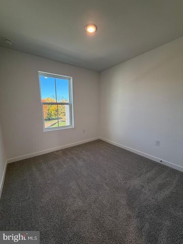 54 SILVERBELL AVE, Berlin, NJ 08009