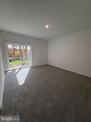 54 SILVERBELL AVE, Berlin, NJ 08009