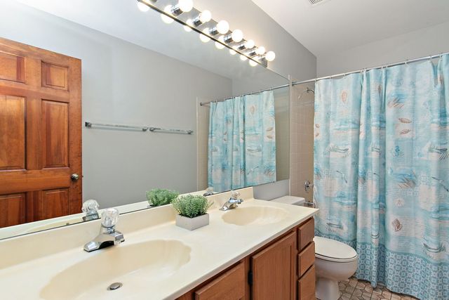 307 Churchill Court, Sleepy Hollow, IL 60118