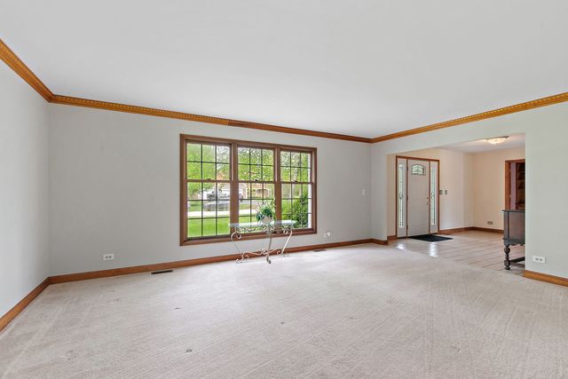 307 Churchill Court, Sleepy Hollow, IL 60118
