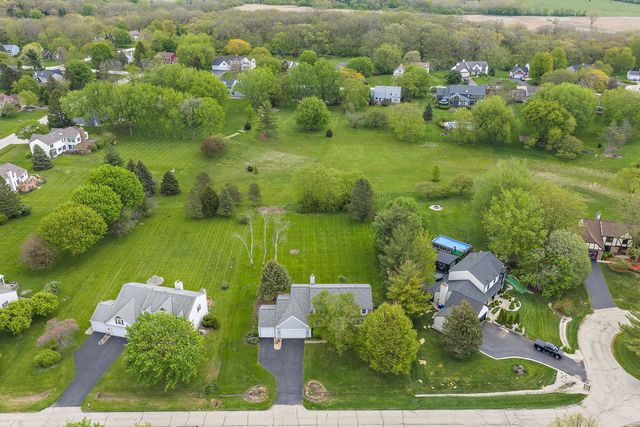 307 Churchill Court, Sleepy Hollow, IL 60118