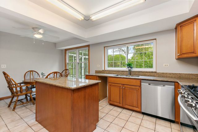 307 Churchill Court, Sleepy Hollow, IL 60118