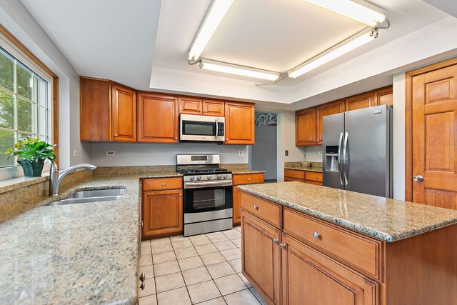 307 Churchill Court, Sleepy Hollow, IL 60118