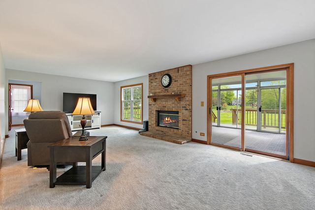 307 Churchill Court, Sleepy Hollow, IL 60118
