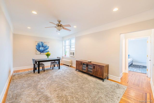 4 Maple Drive 6O, Great Neck, NY 11021