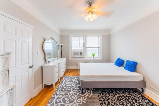 4 Maple Drive 6O, Great Neck, NY 11021