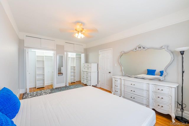 4 Maple Drive 6O, Great Neck, NY 11021