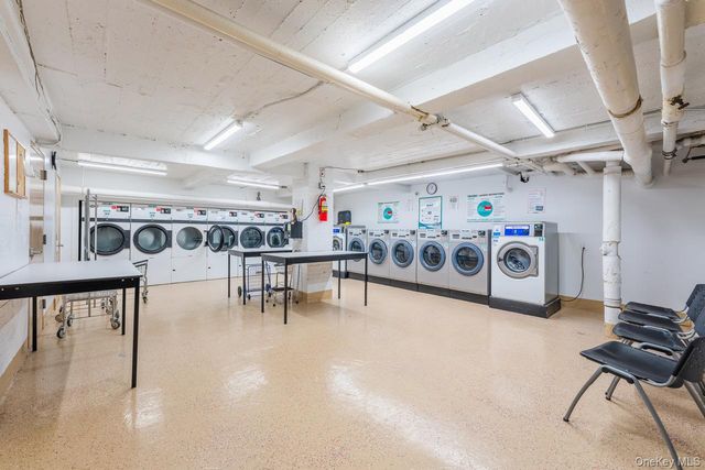 4 Maple Drive 6O, Great Neck, NY 11021