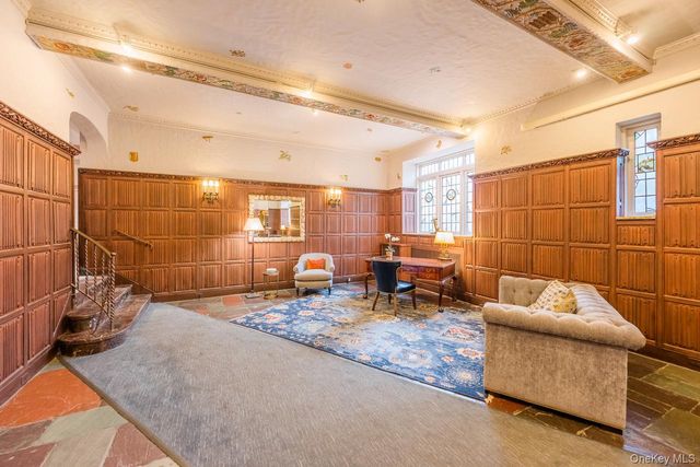 4 Maple Drive 6O, Great Neck, NY 11021