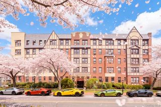 4 Maple Drive 6O, Great Neck, NY 11021