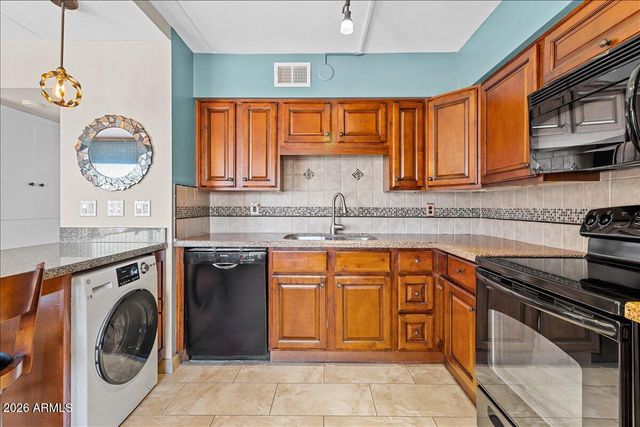 7751 E GLENROSA Avenue A6, Scottsdale, AZ 85251
