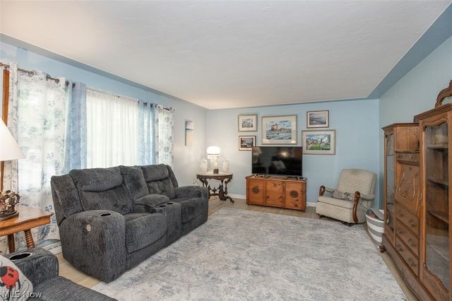 173 Terra Lane, Amherst, OH 44001