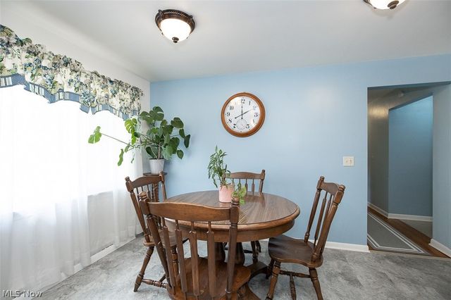173 Terra Lane, Amherst, OH 44001
