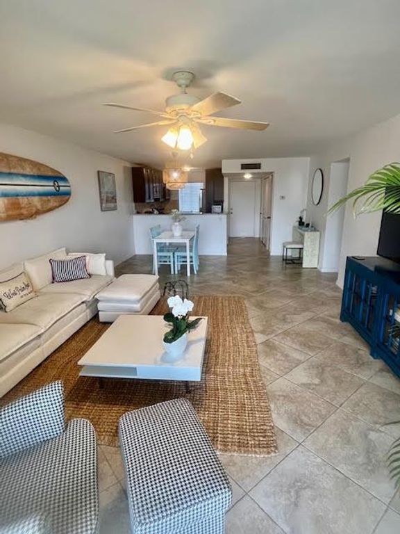 2794 Tennis Club Drive 504, West Palm Beach, FL 33417