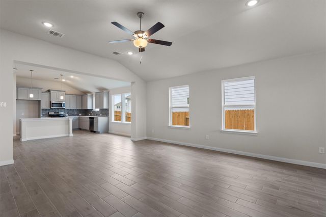 224 Ironshoe TRL, Liberty Hill, TX 78642