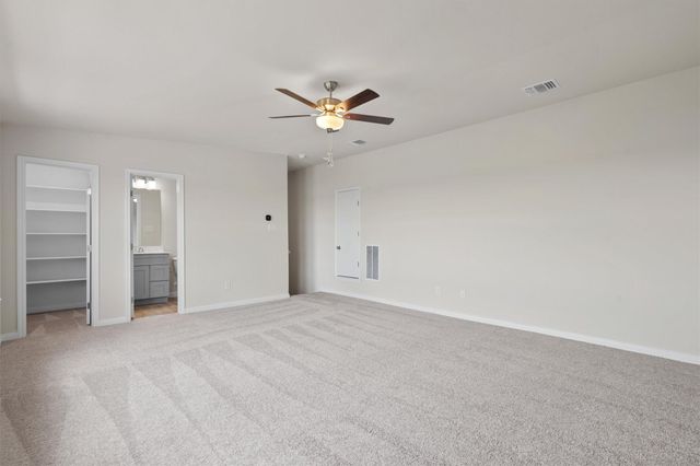 224 Ironshoe TRL, Liberty Hill, TX 78642