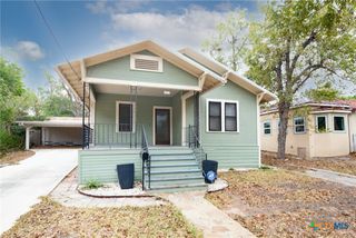 557 Lee Street, New Braunfels, TX 78130